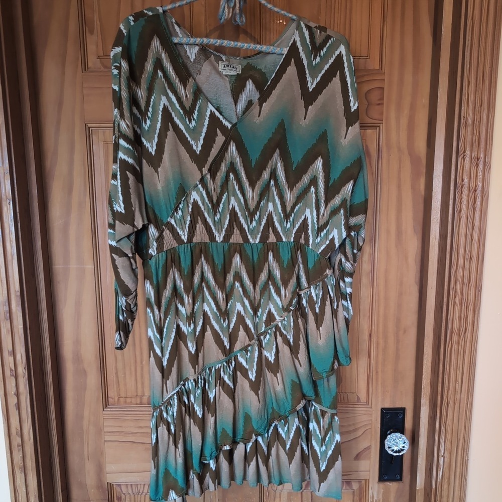 Ariat Aztec Chevron Zig Zag Ruffle Dress Long Ruched Sleeve V-Neck Teal Brown L